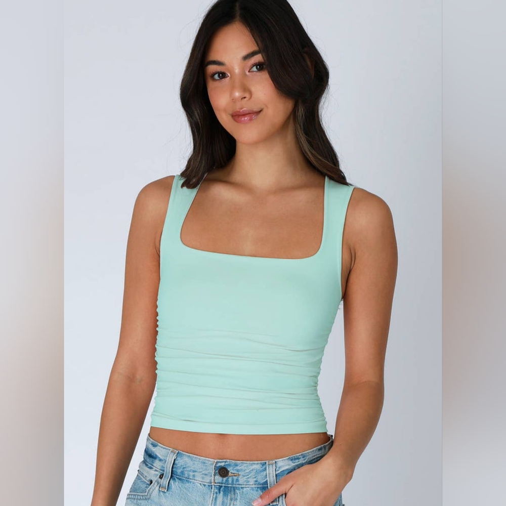🛑4/$40🛑Island Aqua Clean Line Square Shirred Top